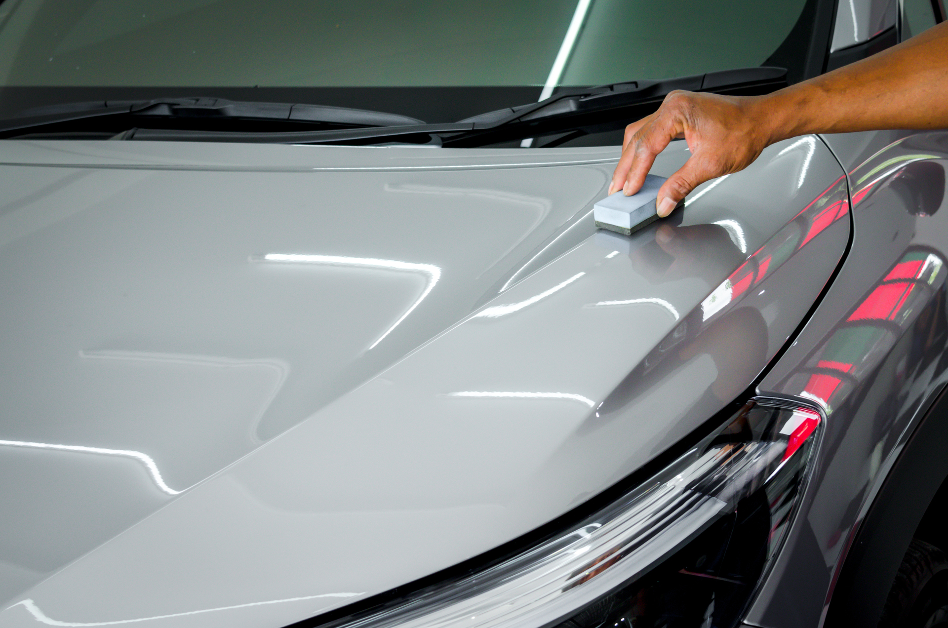 How to Properly Wash and Dry Your Car Without Leaving Scratches