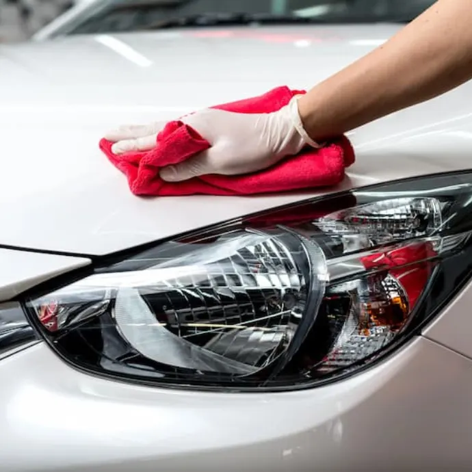 Polishing hazy and yellow car headlights